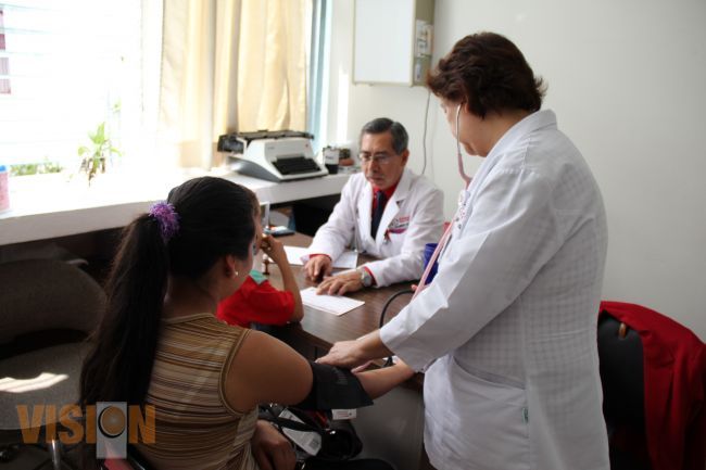 DIF municipal cuenta con módulo de atención médica en el centro de la ciudad