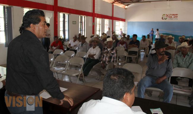 Atienden peticiones de comuneros de Capacuaro