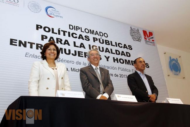 Clausura el rector Jara Guerrero diplomado en políticas públicas