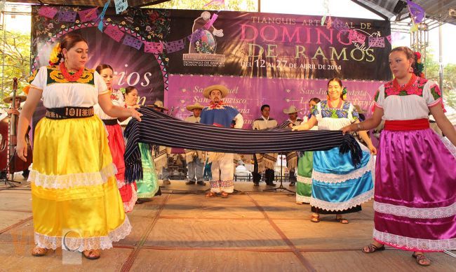 Colorida presentación del barrio de San Miguel