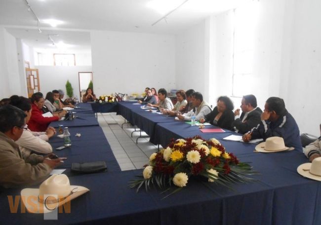 Se crearán ocho centros para el desarrollo de las mujeres en la meseta purépecha.