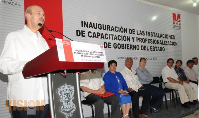 Si es necesario, que se investigue a todos los michoacanos incluyendo a mi familia y a mí: FVF.