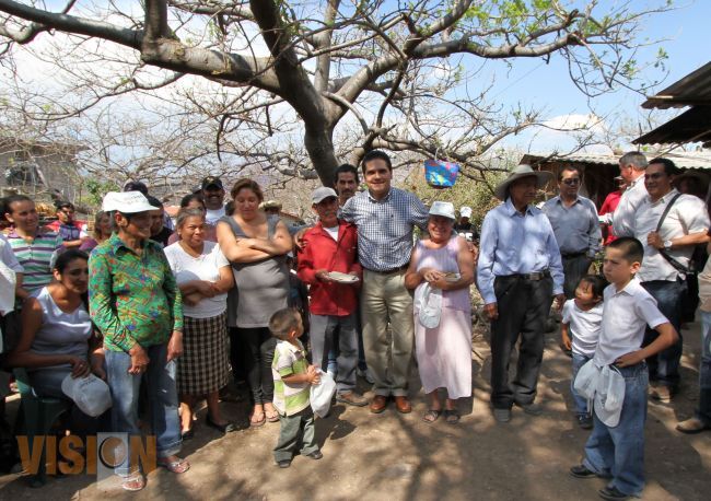 Organiza Silvano en Morelia foro estructural del campo.