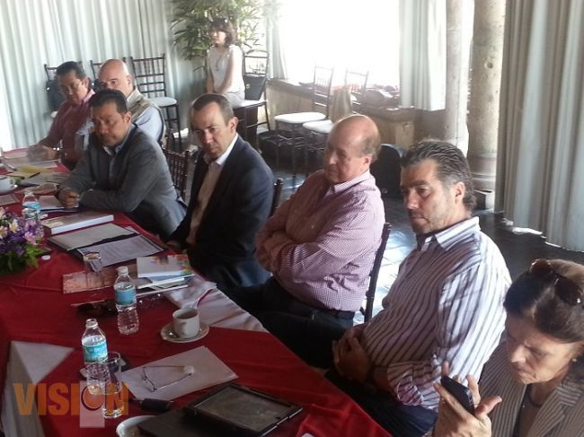 Apoyo para desarrollarse en el espacio digital pide el  Club de Calidad Tesoros