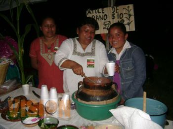 Todo un exito concurso de atoles