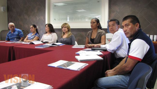 Traerán a Uruapan programa para impulsar a jóvenes emprendedores