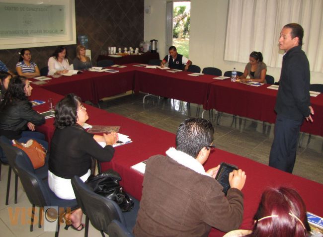 Traerán a Uruapan programa para impulsar a jóvenes emprendedores