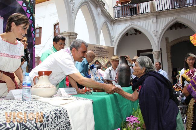 Éxito del tianguis artesanal es producto del trabajo y no de la casualidad: Aldo Macías