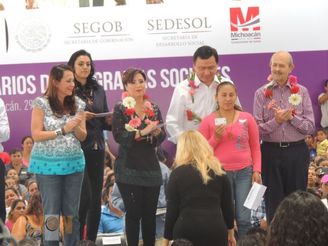 En Michoacán, Sedesol ha cumplido los compromisos del Plan por Michoacán: Rosario Robles.