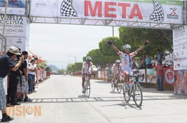 Inicia Vuelta Ciclista Internacional Michoacán 2014..