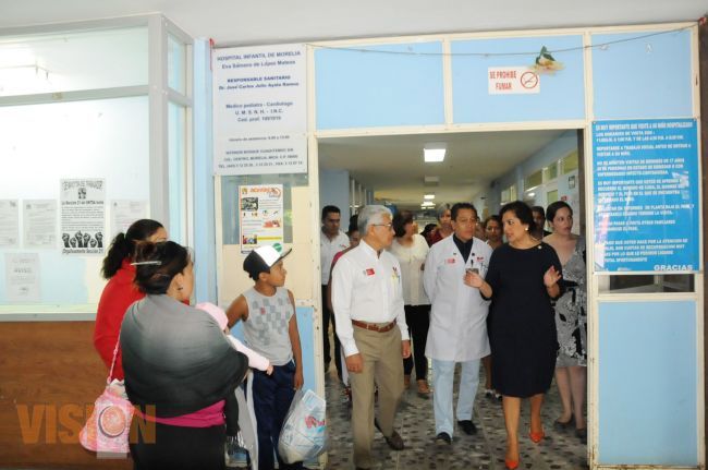 Patricia Mora de Vallejo supervisa obras en el Hospital Infantil por más de 16 mdp.