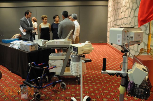 Michoacán recibe 11 millones de pesos en equipamiento y material médico.