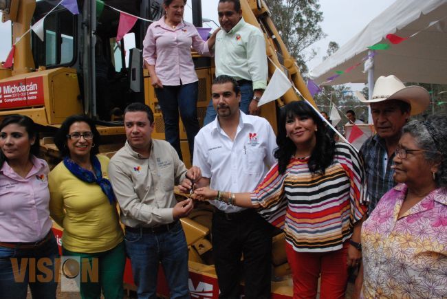 A toda máquina la centrales de equipo pesado de Huetamo y Morelia.
