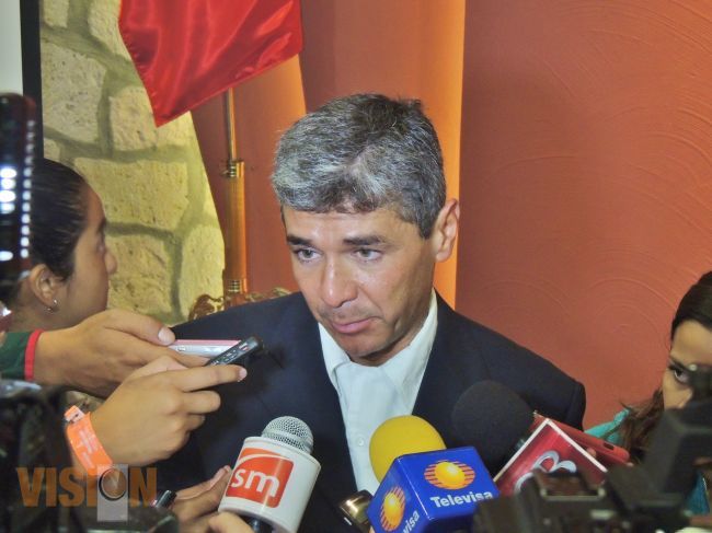 Alrededor de 60 mil estudiantes migrantes enfrentan conflictos para seguir sus estudios.