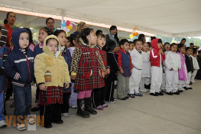 Festejan a mamás del CADI Juana Pavón.