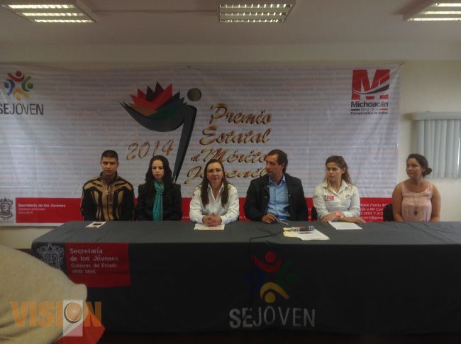 Presentan convocatoria del premio estatal al mérito juvenil.