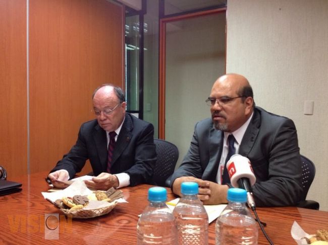 Signan convenio Cobaem y Semigrante