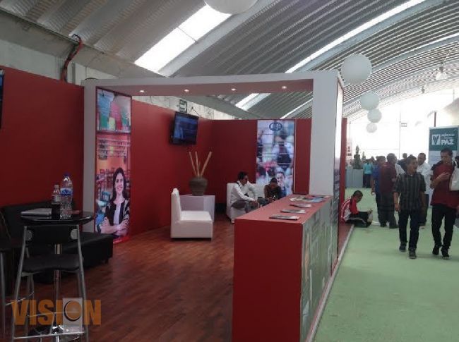 Acerca Sedeco programas y servicios a visitantes de la Expo Feria Michoacán 2014.