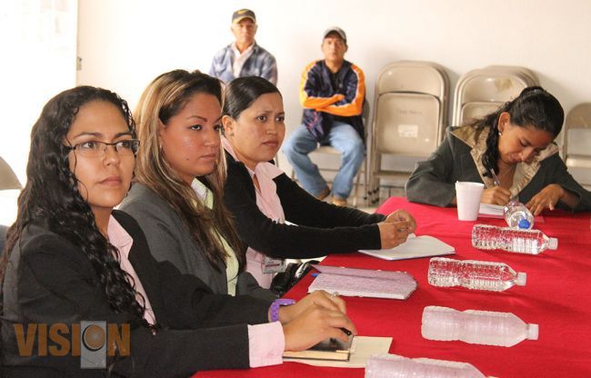 Imparten taller sobre trata de personas a personal del Ayuntamiento.