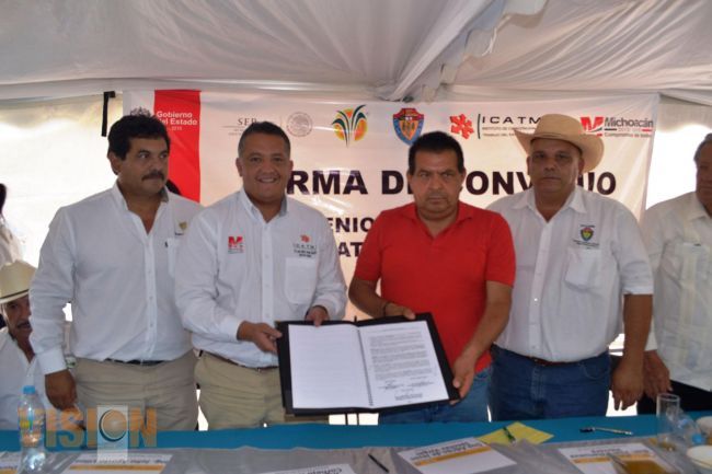 Capacitará ICATMI a trabajadores del sector azucarero de Los Reyes.