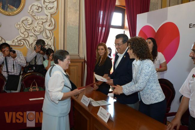 Entrega Ayuntamiento y Dif Morelia recursos a instituciones de asistencia social.