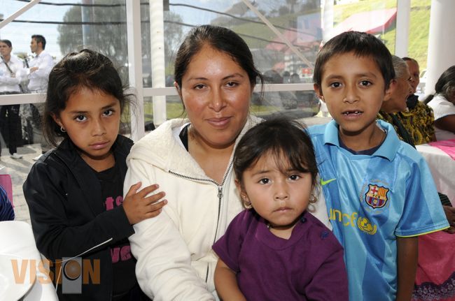 DIF Estatal emprende acciones todo el año en beneficio de las familias que más lo necesitan.