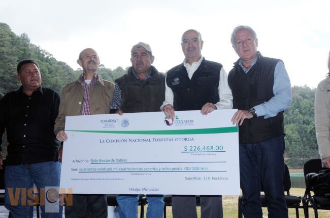 Entregan más de 11 millones de pesos para el cuidado al Medio Ambiente.
