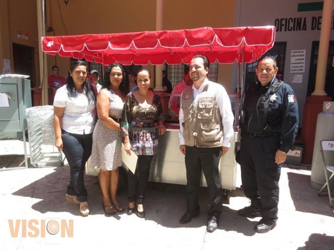 Entregan proyectos productivos FAMI en Apatzingán