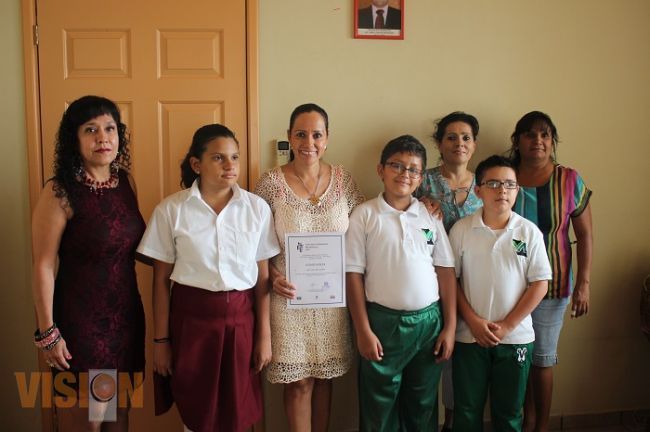 Reconoce Lila Ceja a los estudiantes que compiten en el Nacional de Matemáticas