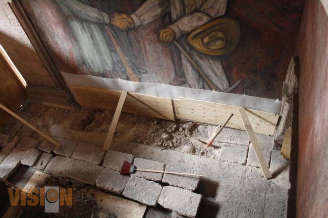 Construyen dren de ventilación en Palacio de Gobierno para evitar daños a pintura mural.