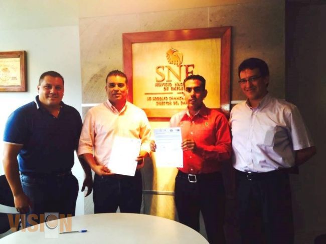 Firma convenio de colaboración SNE en Michoacán con agremiados del SNTSA.