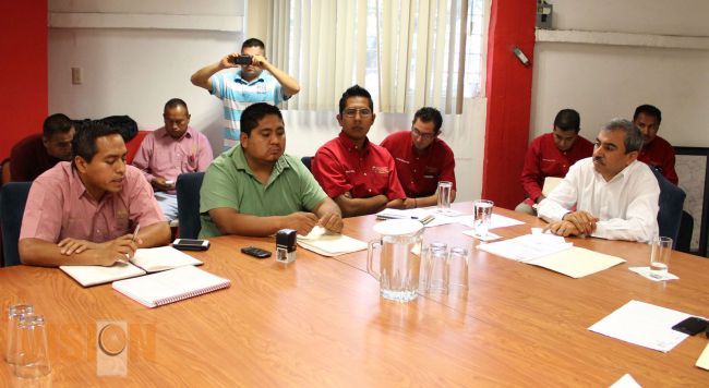 Aldo Macías atiende necesidades de la comunidad de Caltzontzin