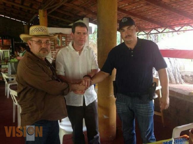 Reconciliación entre Hipólito Mora y El Americano 