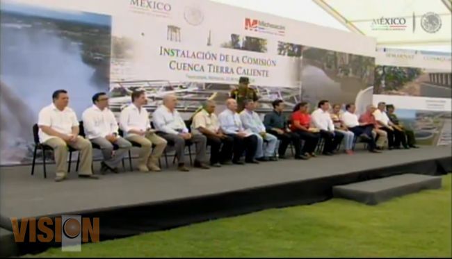 Instala Peña Nieto, la Comisión de la Cuenca de Tierra Caliente.