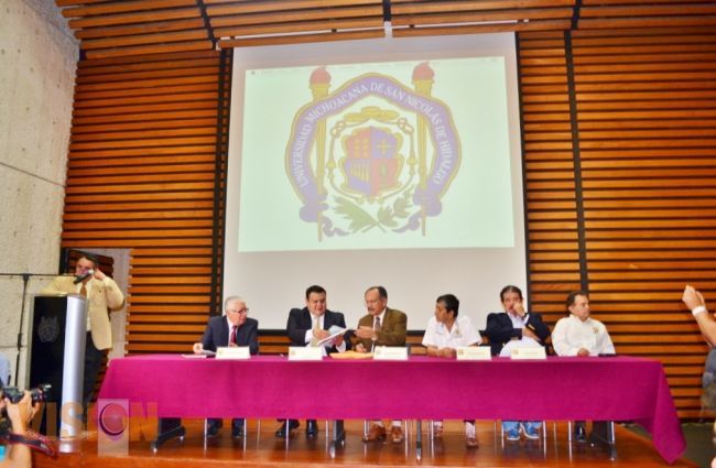Recibe UMSNH del CENEVAL resultados para ingresar a la Facultad de Ciencias Médicas y Biológicas.