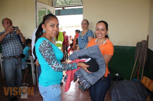 Lila Ceja respalda la labor del Club de Leones “Apatzingán de la Constitución”