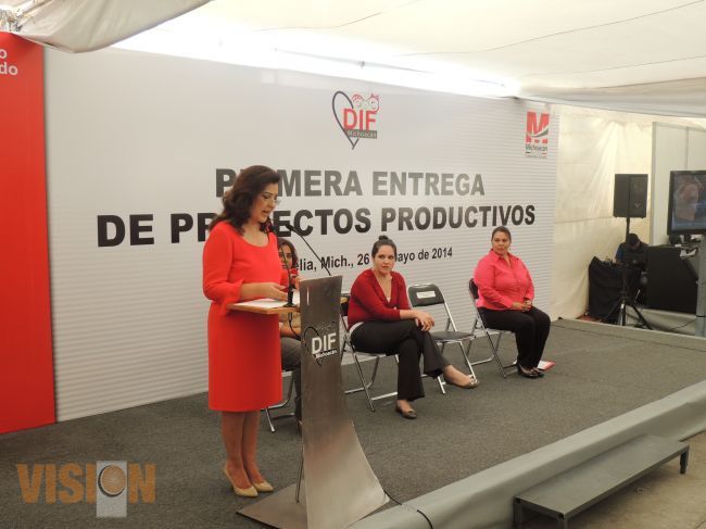 DIF Estatal entrega 60 Proyectos Productivos a 47 Municipios del Estado.