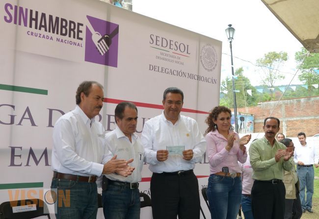 Llegan recursos de la Federación para empleo temporal a la zona rural de Morelia.