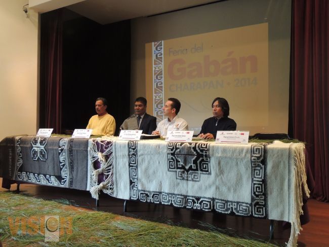 Del 1° a 13 de junio se realizará la feria del gabán 2014 en Charapan, Michoacán.