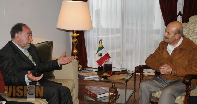 Recibe el gobernador Fausto Vallejo a embajador de Rusia en México.