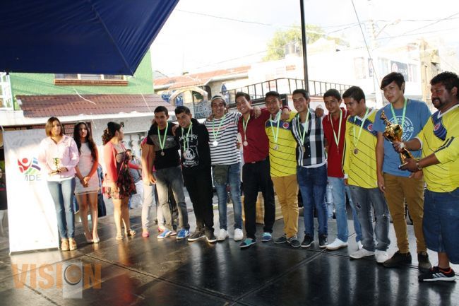 IMDE festeja a colonos de la Melchor Ocampo
