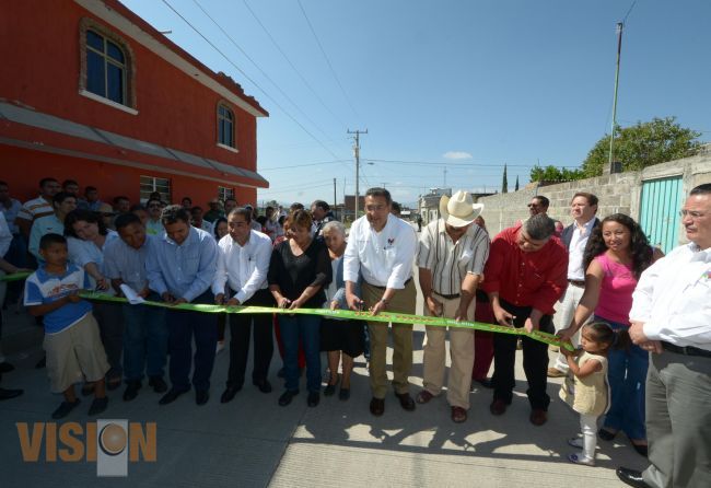 Entrega WLM obras que superan los 6.5 mdp.