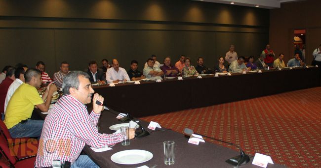 Alcaldes priistas se distribuyen comisiones del SIEDS