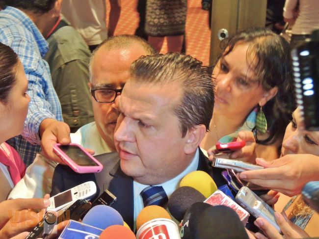 Reforma del Estado no viola soberanía de los tres poderes: Aguilera Garibay.
