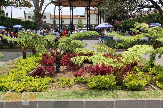 Remozan jardines para consolidar a Uruapan como vergel michoacano