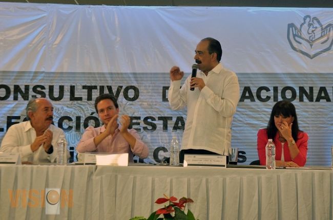 Reducir la carencia alimentaria, de servicios y espacios a la vivienda: Víctor Silva