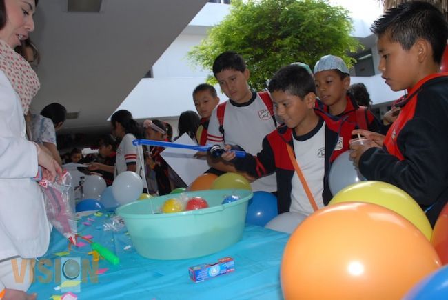 Diversidad de conocimiento en el Tianguis de la Ciencia de la UMSNH