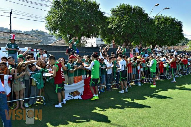 La Selección Mexicana, realizó su primer entrenamiento en Brasil.