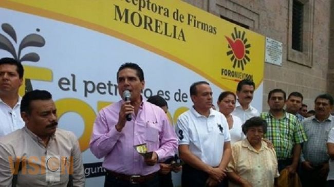 Inicia Silvano recolección de firmas en Morelia para la defensa de nuestros energéticos