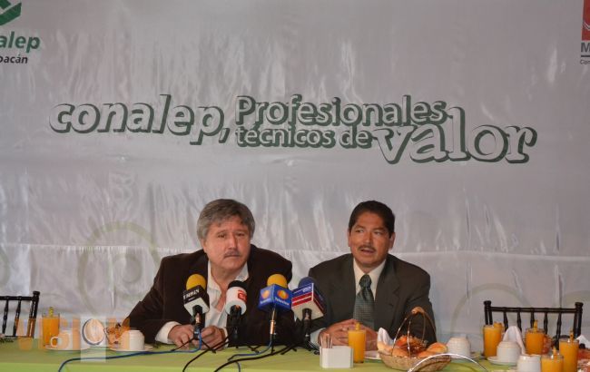 Abre Conalep segunda etapa de entrega de fichas para examen de admisión.